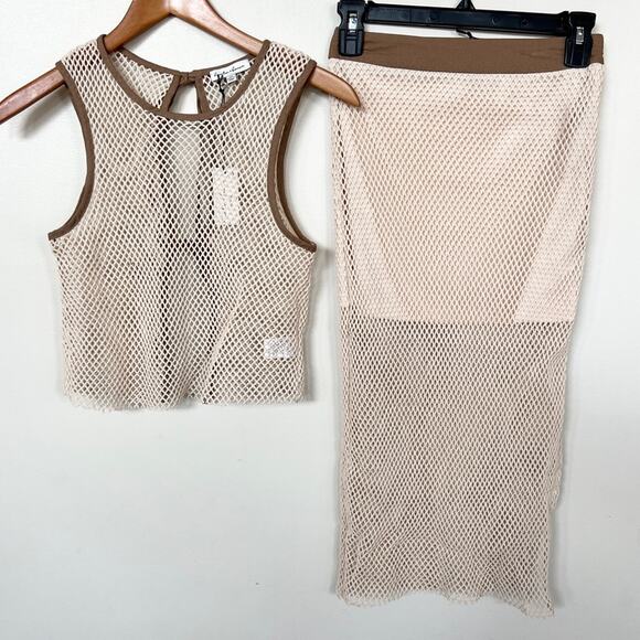 Elegant Cream Tank Top & Midi Skirt Set - Picture 6 of 14